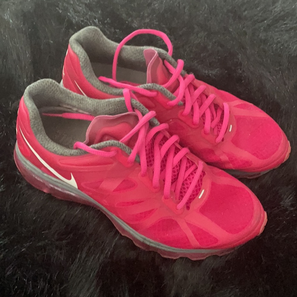 Nike Air Max - Magenta Pink - Size 8